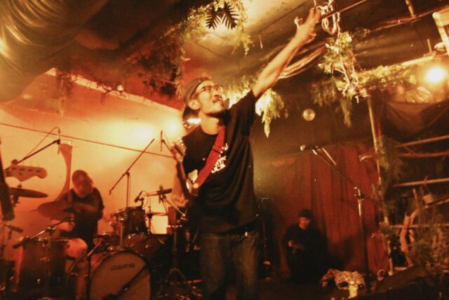 2026年もNERD DUDEをよろしくお願いします🗻
ライブとかちょっとずつやってまいりたいですので何卒何卒🦅
音源や曲もたくさん作りますので何卒何卒🍆
#grungeband #nerddude #indieband